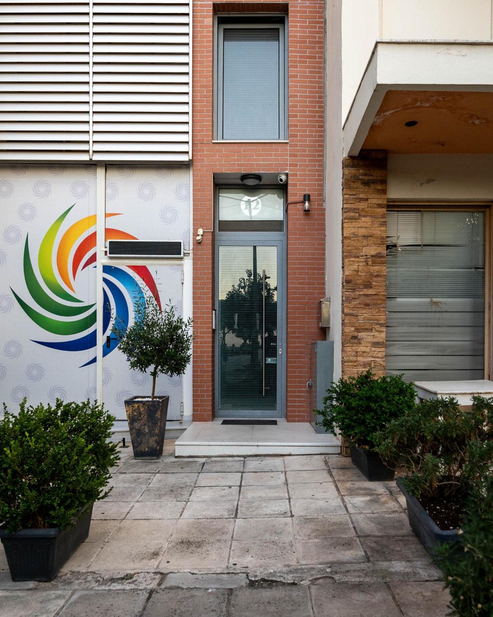 Byron Luxury Apartments Egio Exterior foto